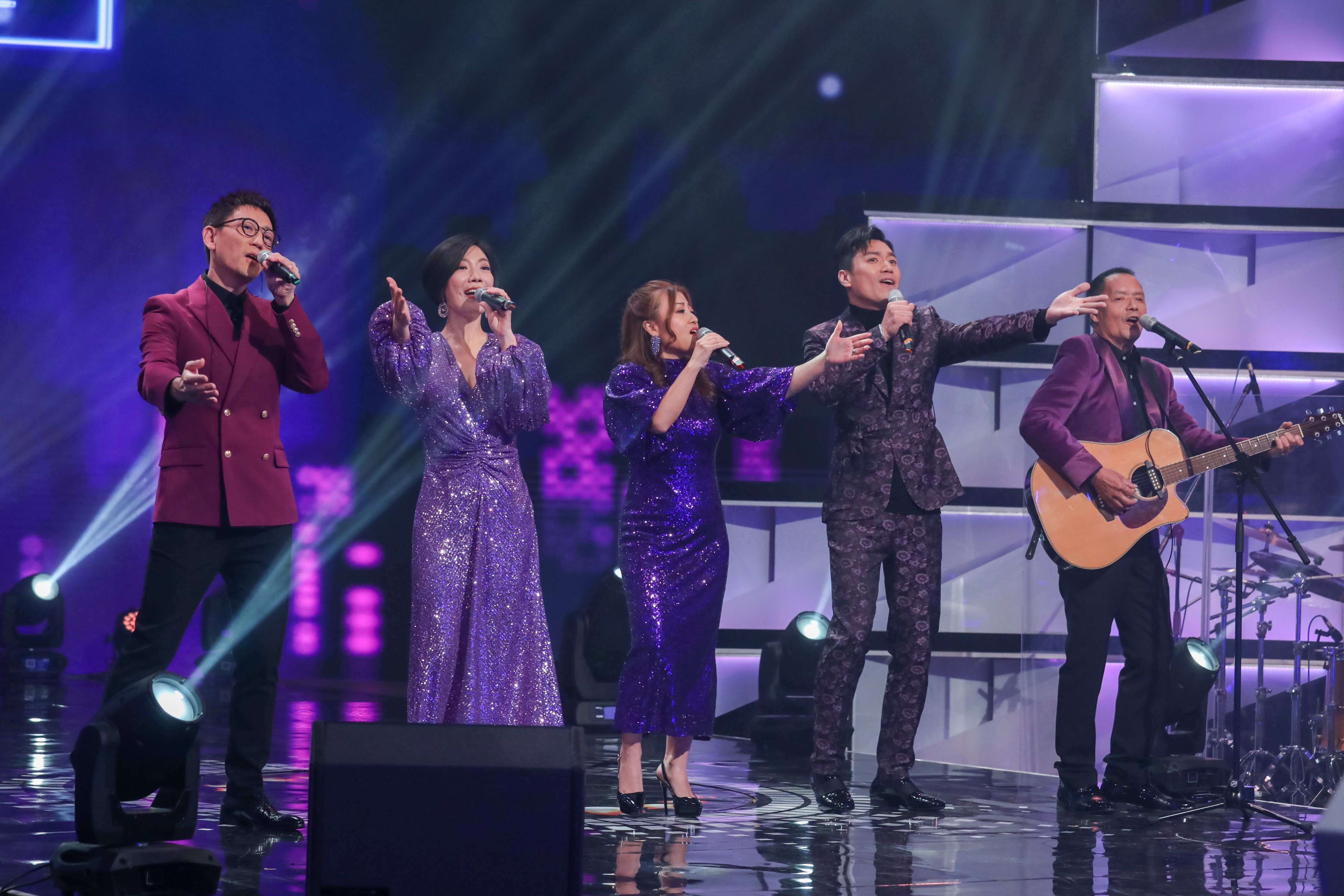 左起：應德榮、龍婷、李佳、馮志豪、吳大強