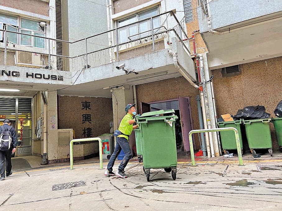 香港文匯報直擊｜公屋開門揖疫垃圾房任出入- 香港- 大公文匯網