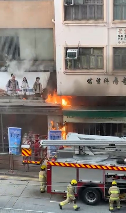 東張西望報料｜元朗大馬路火警「全街都係煙」　觀眾報料消防救火情況