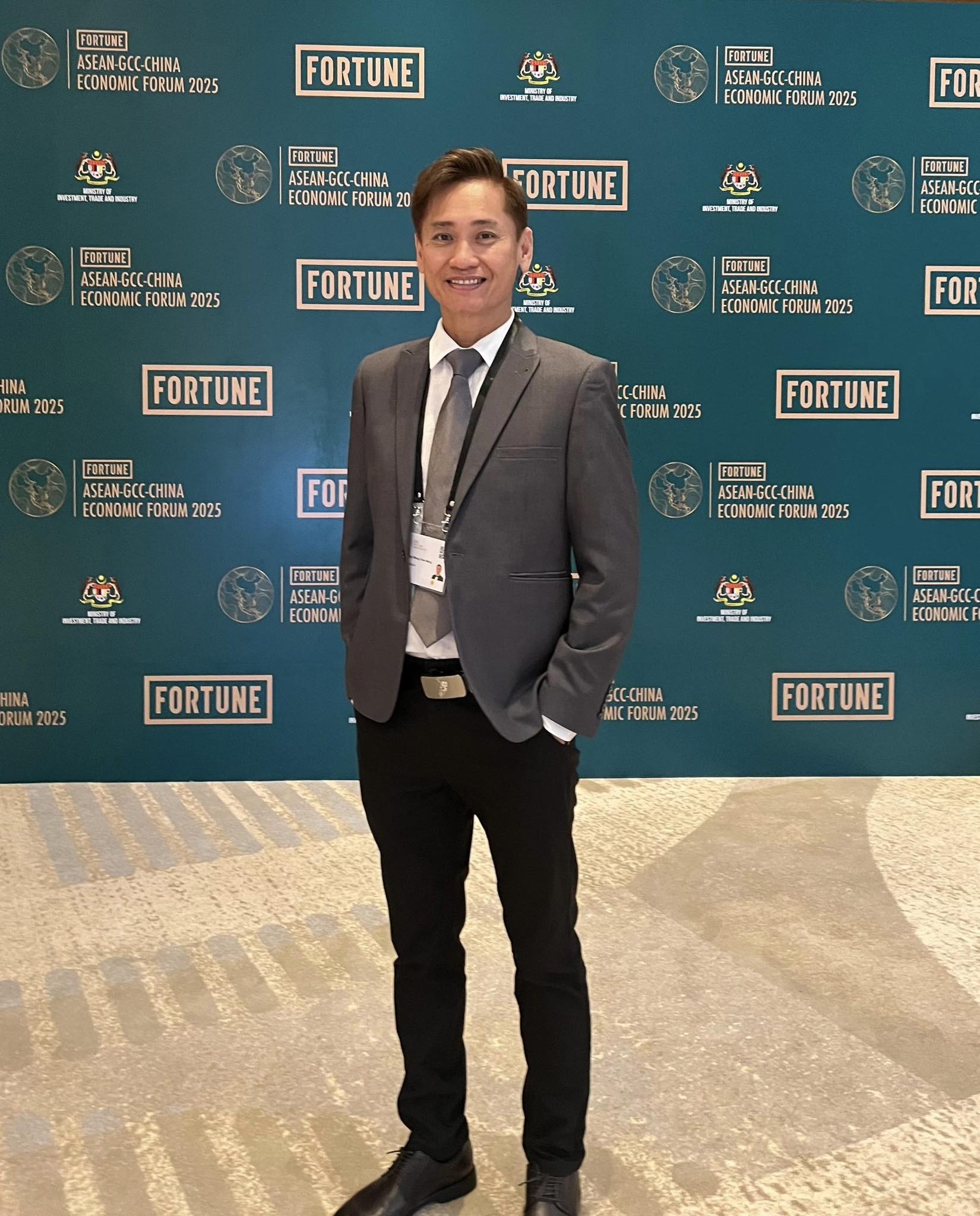 No photo description available.