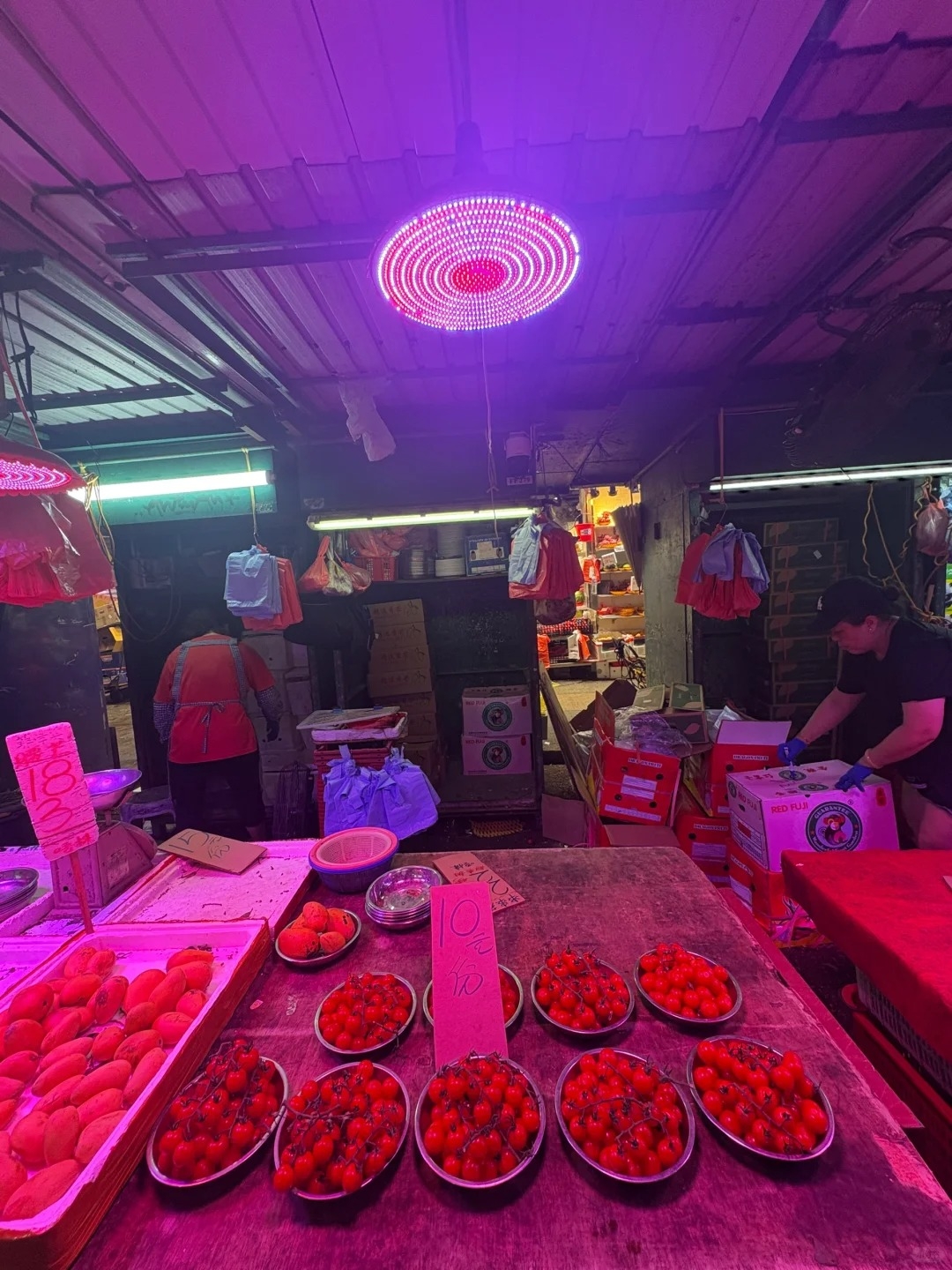 假鈔重現｜旺角水果攤疑找$100假鈔