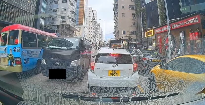 車Cam直擊｜貨Van逆線行駛做「逆流大叔」
