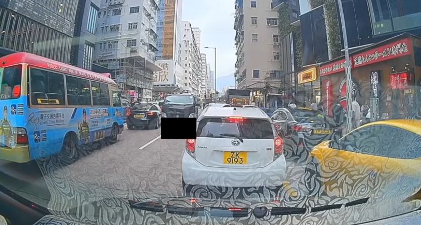 車Cam直擊｜貨Van逆線行駛做「逆流大叔」