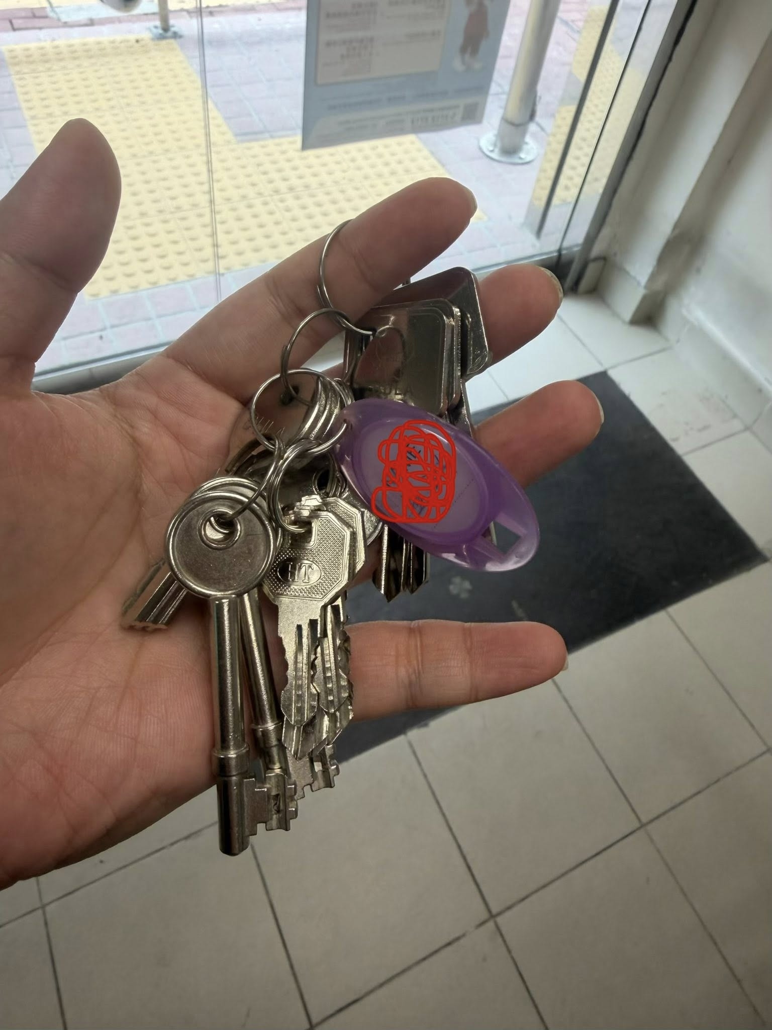 No photo description available.