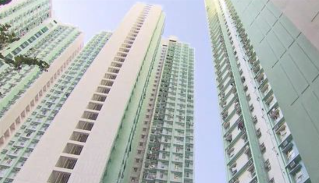 天水圍天恆邨縱火燒衫幸無人受傷　警方急追緝「小小縱火王」