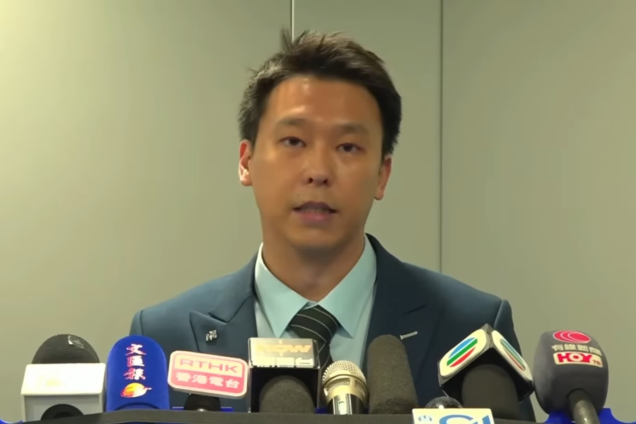 警方毒品調查科行動組高級督察陳源勲（警方YouTube直播截圖）