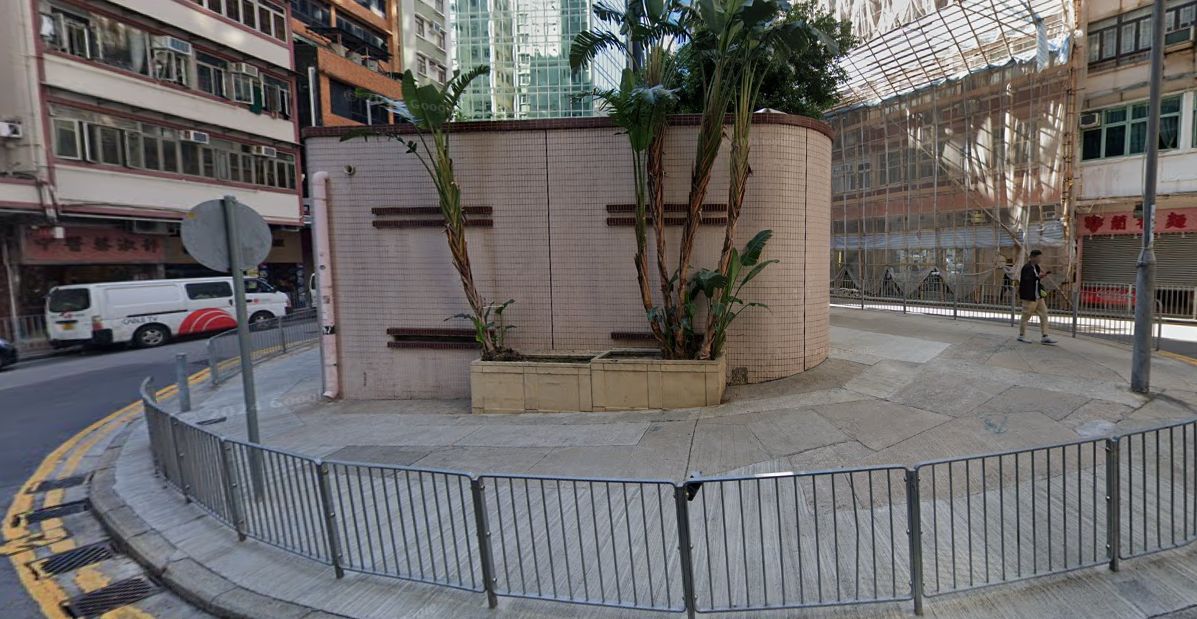 柯士甸路近公廁。(GOOGLE地圖)