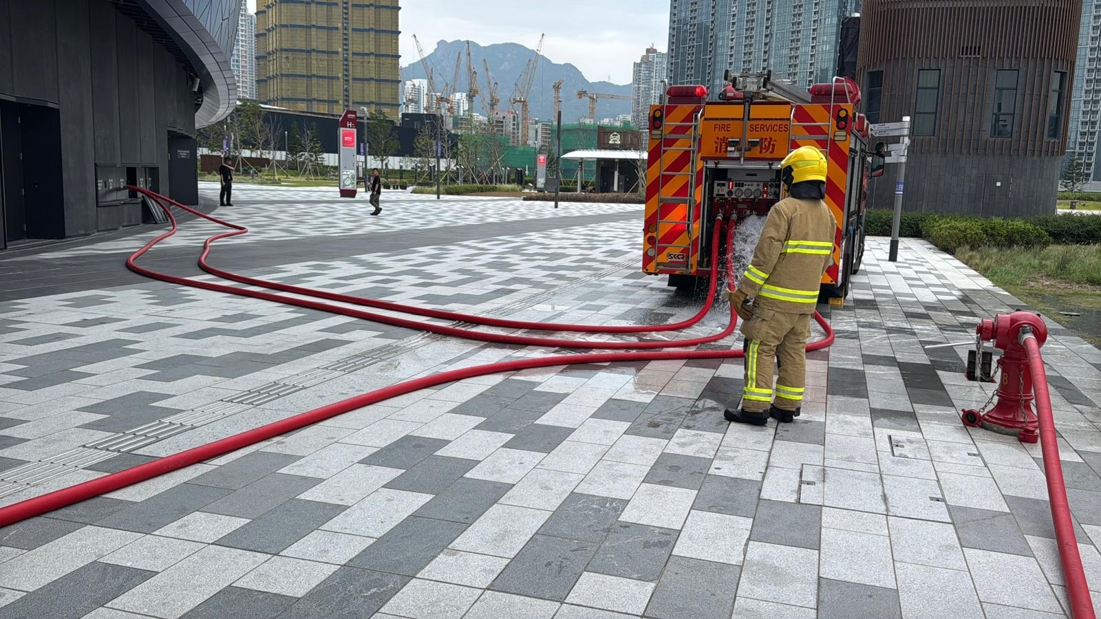 消防到場後，動用一條喉及一隊煙帽隊進行灌救，並於中午12時35分將火救熄。