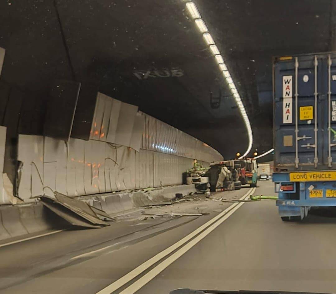 尖山隧道車禍。(網上圖片／FB@Bosco Chu)