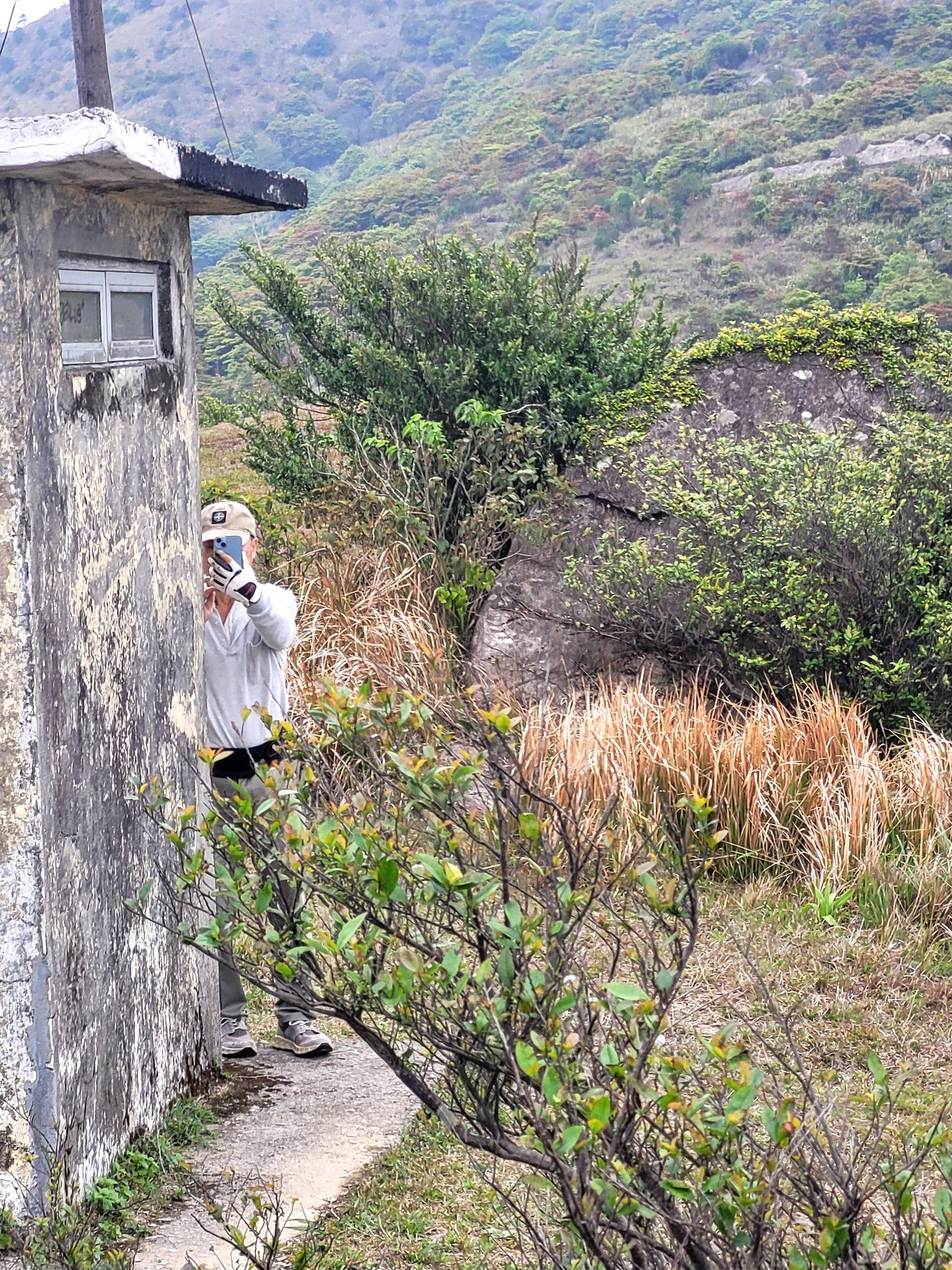 香港山頭變哥爾夫球場　行山人士好心提醒「小心打到人」反被罵