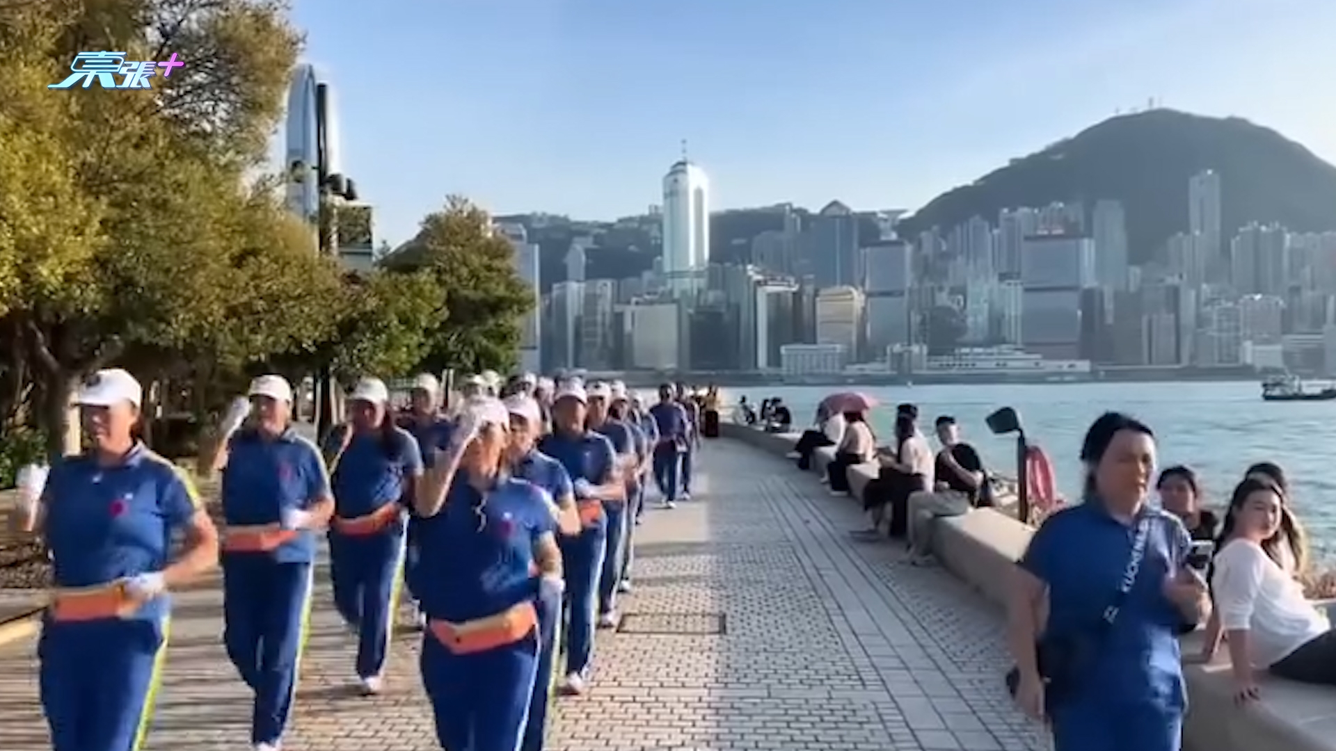 內地「暴走團」殺入香港　西九列隊沿路播大聲音樂　網民：丟人死了