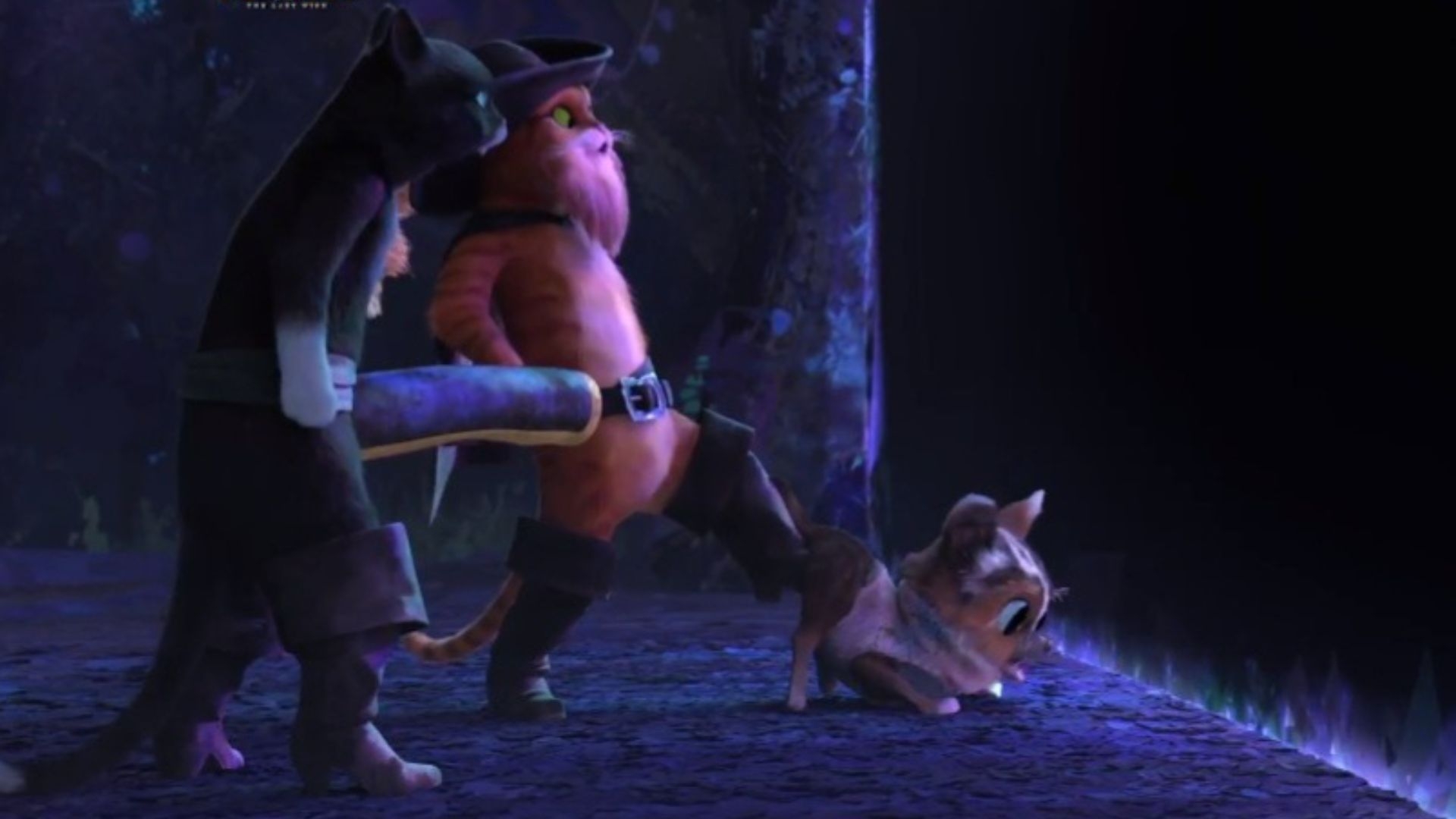 皮靴貓知道自己9條命死剩1條之後，必須放下身段請求勁敵綿掌貓女俠幫助。