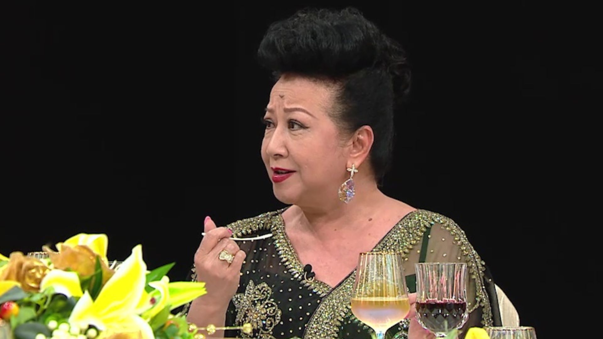 自封「登基燕」的家燕姐笑稱好啱佢食。