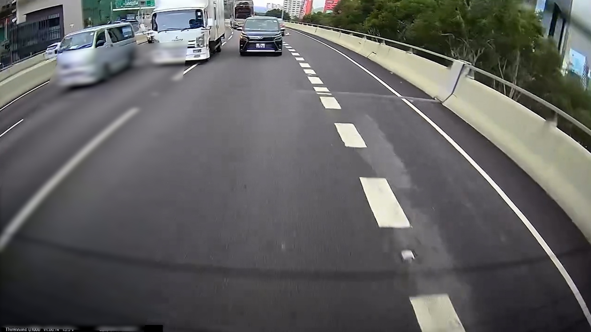 東張西望跟進｜油塘死亡車禍　有車主發車Cam揭涉事貨車「早有前科」（Threads@mmmakiyo）