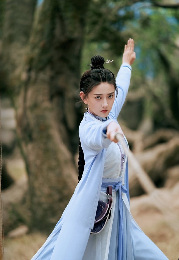 飾演袁紫衣嘅梁潔開拍前苦練功夫