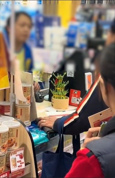 日本城職員與客人爆口角網片瘋傳，網民力撐一方大讚EQ高！