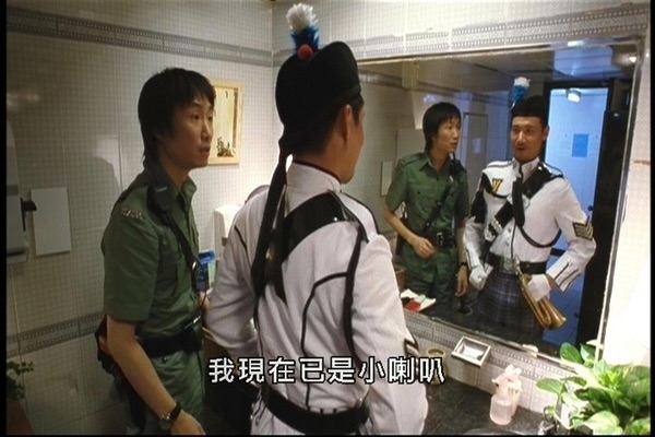 街坊笑稱「龍咁威現實版」。