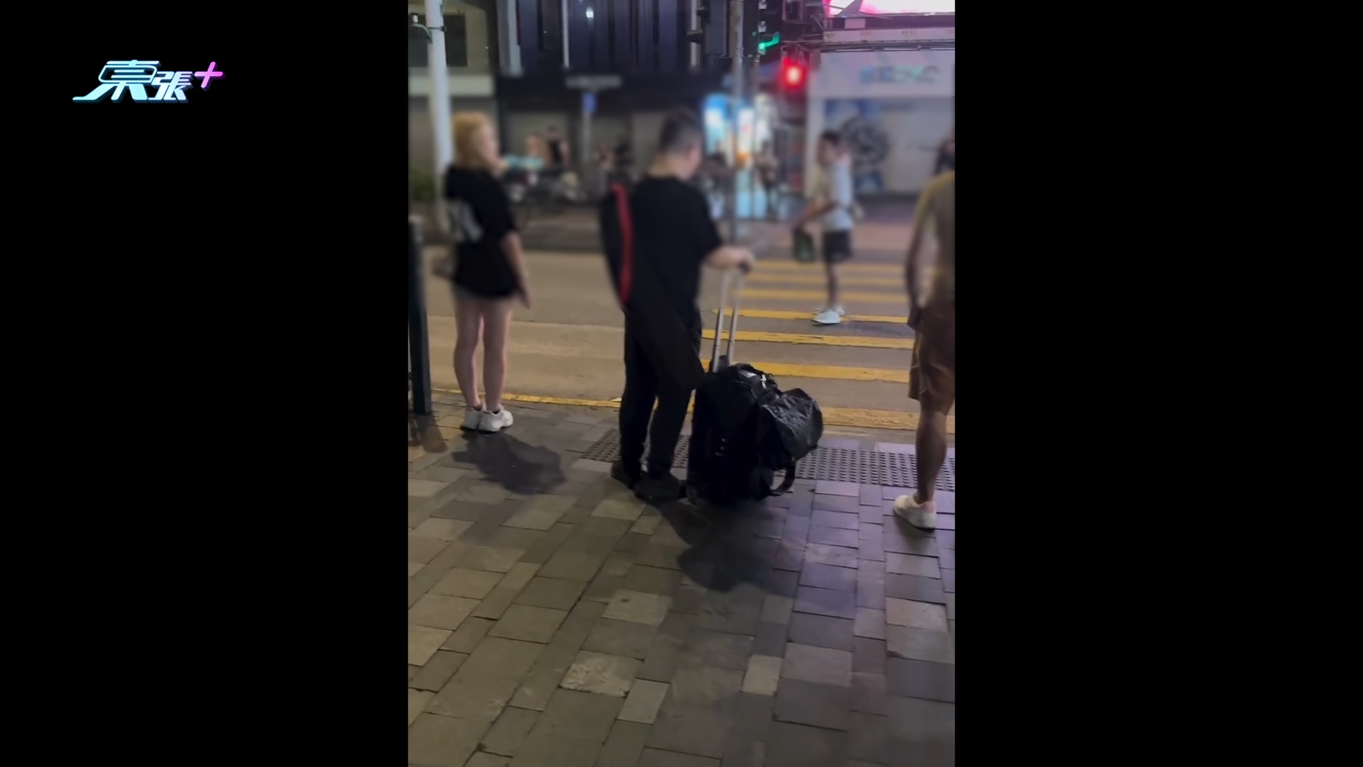 東張西望報料｜尖沙咀街頭驚現「情侶衝突」女生被男友爆粗篤頭　網民齊譴責
