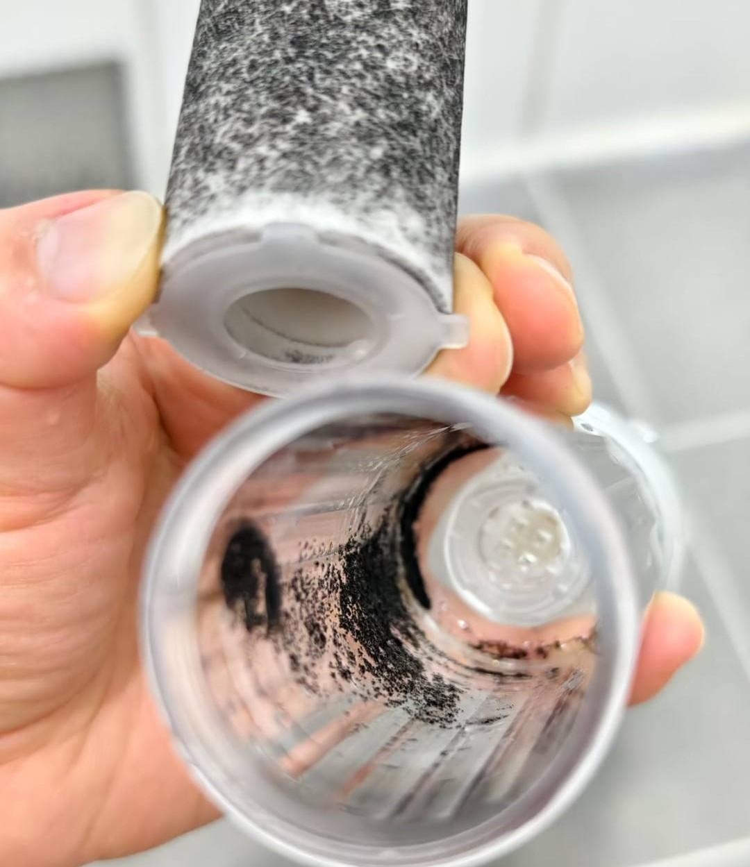 粉嶺皇后山邨食水現黑點　專家疑或源自舊喉管瀝青碎片剝落