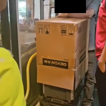 大埔大叔當巴士「運貨車」被拒乘車