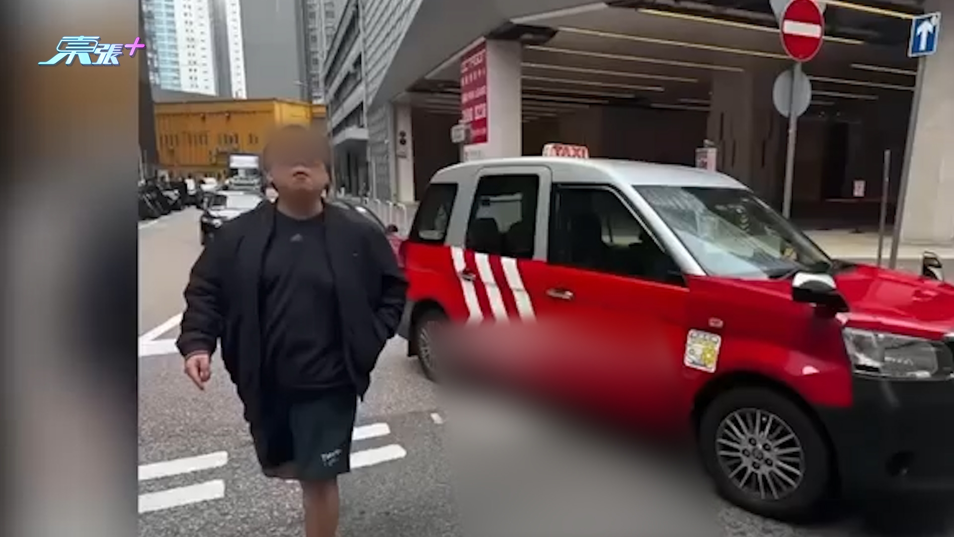 車Cam直擊｜荃灣Tesla撞的士引「世界大戰」　網民爭相食花生：打和啦