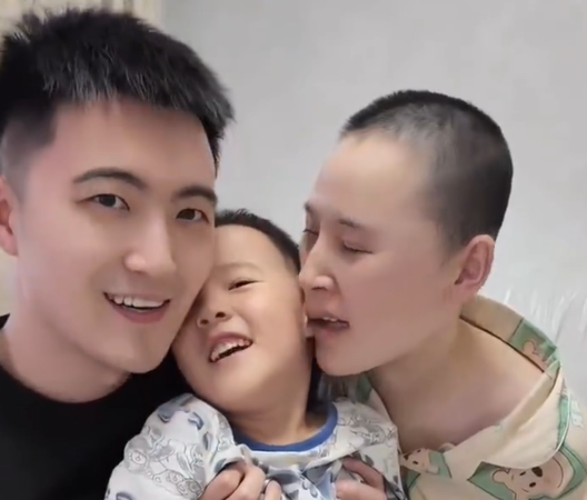 ▲▼32歲陸抗癌網紅過世。（圖／翻攝自微博）