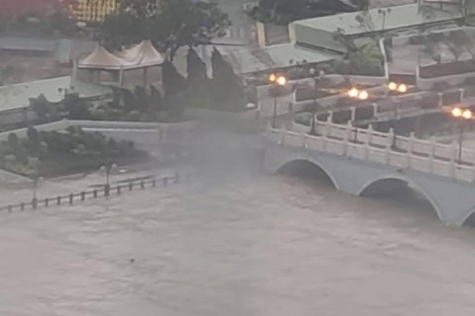 沙田變「杏花邨2.0」城門河海水倒灌浸街（網上圖片）