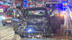 黃大仙有私家車與巴士相撞 私家車司機送院時一度昏迷