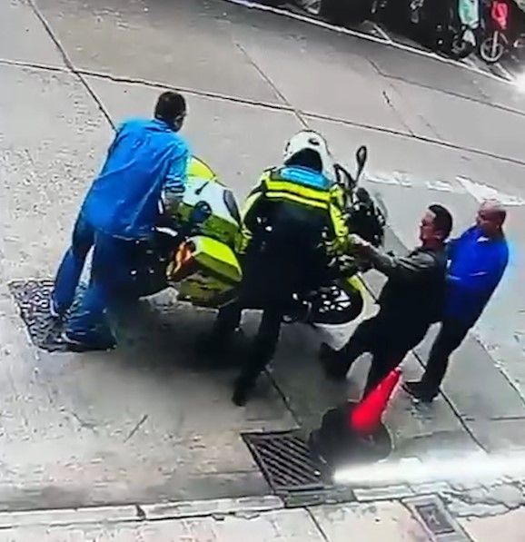 漆咸道北交通警鐵騎「開車失事」