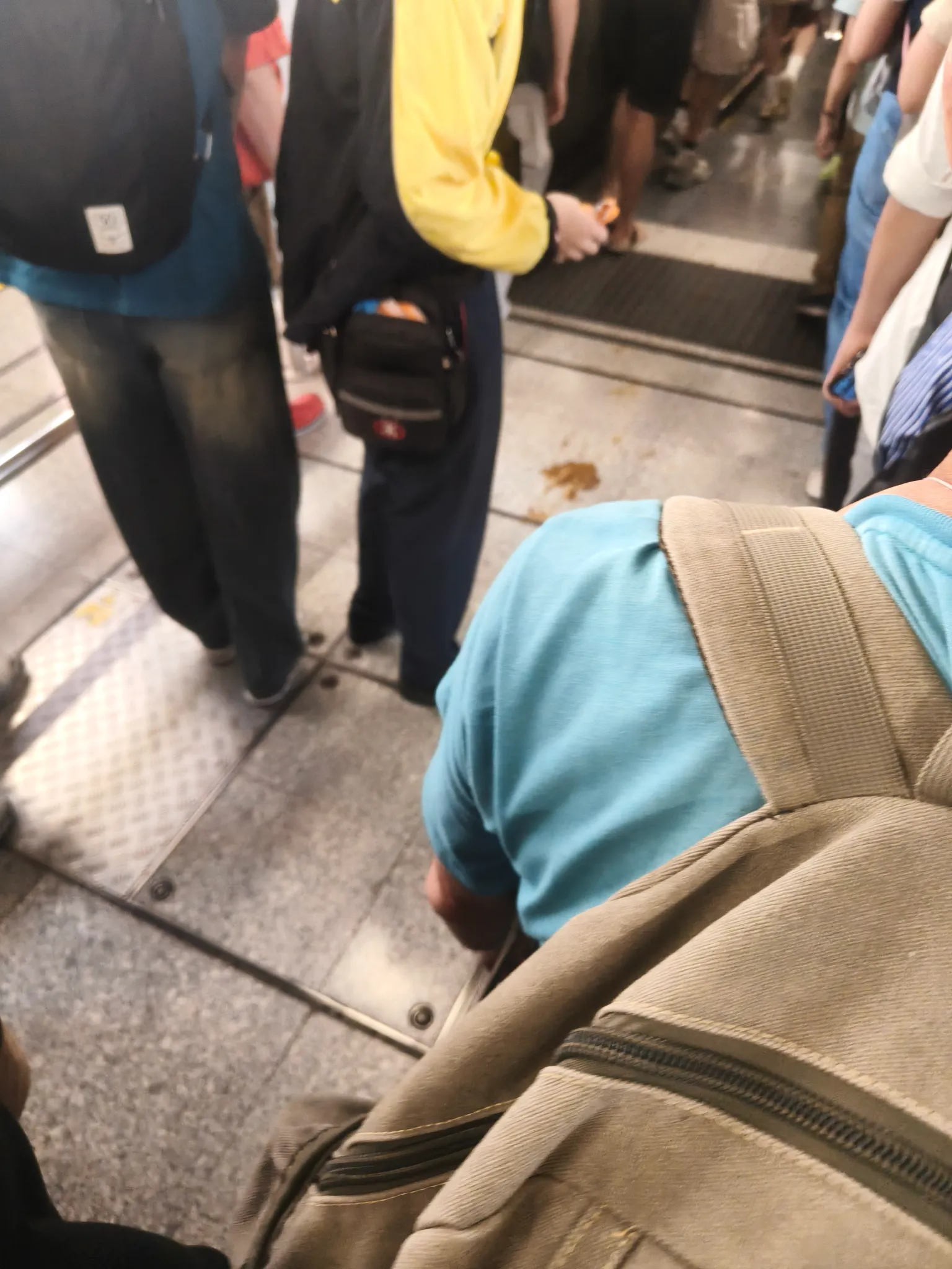 港鐵站現「黃金」