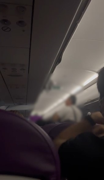東張西望報料｜飛泰國航班疑有「飛機老鼠」出沒　觀眾：操普通話仲發空姐脾氣