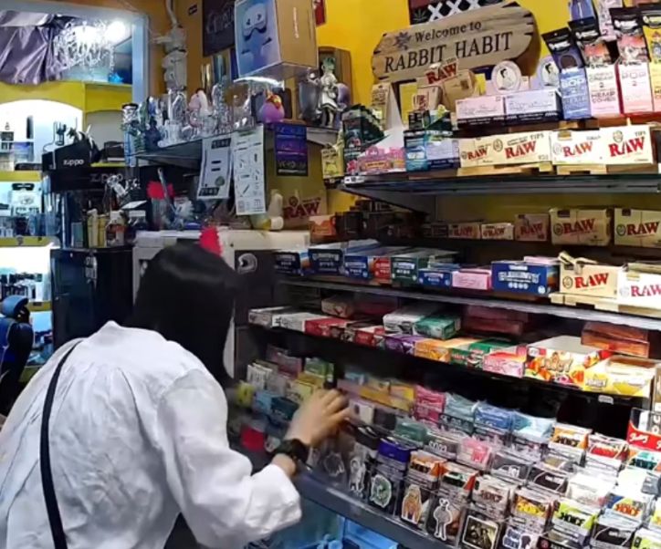 有片｜元朗煙草店女賊「零元購」偷走$420煙絲