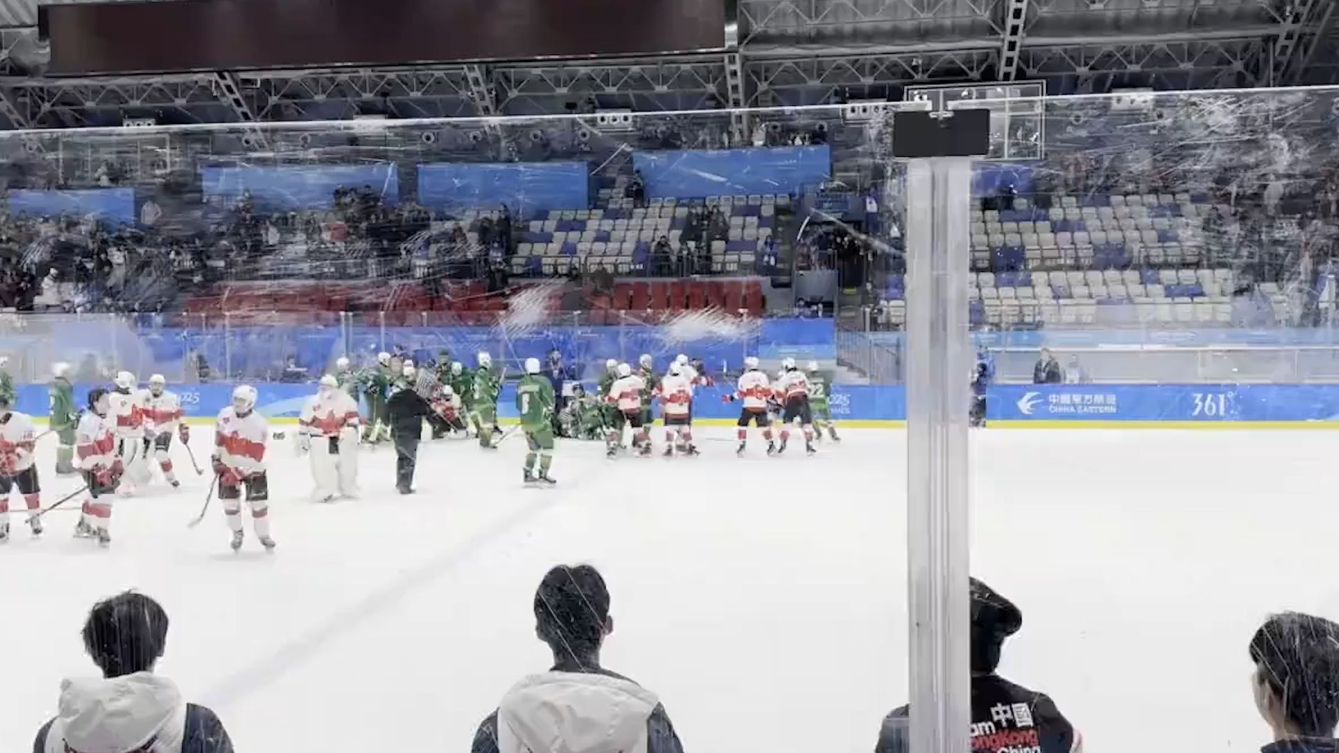 亞冬運港冰球隊勝後遭對手圍毆