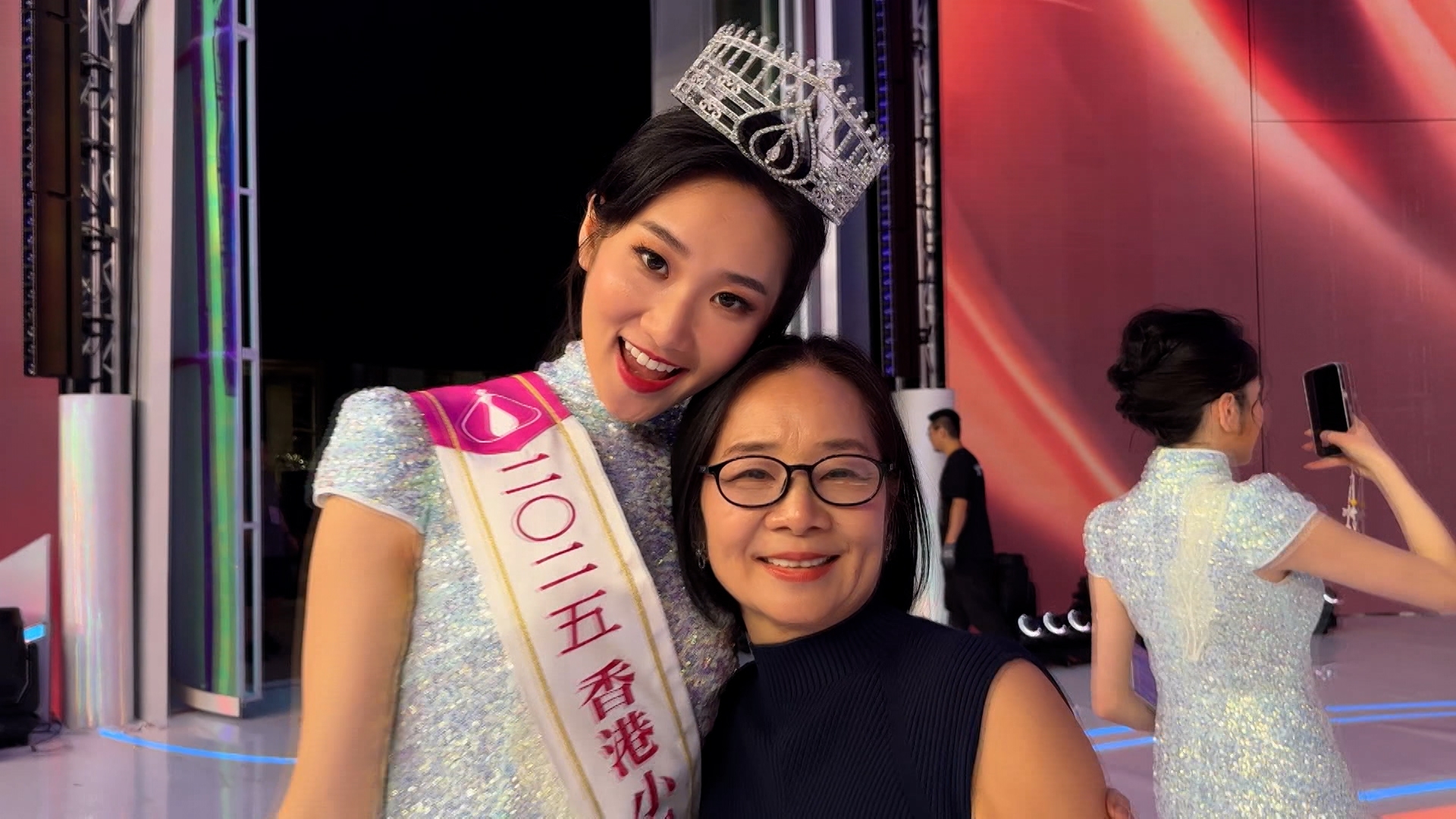 三甲佳麗的家人都有到現場支持她們。