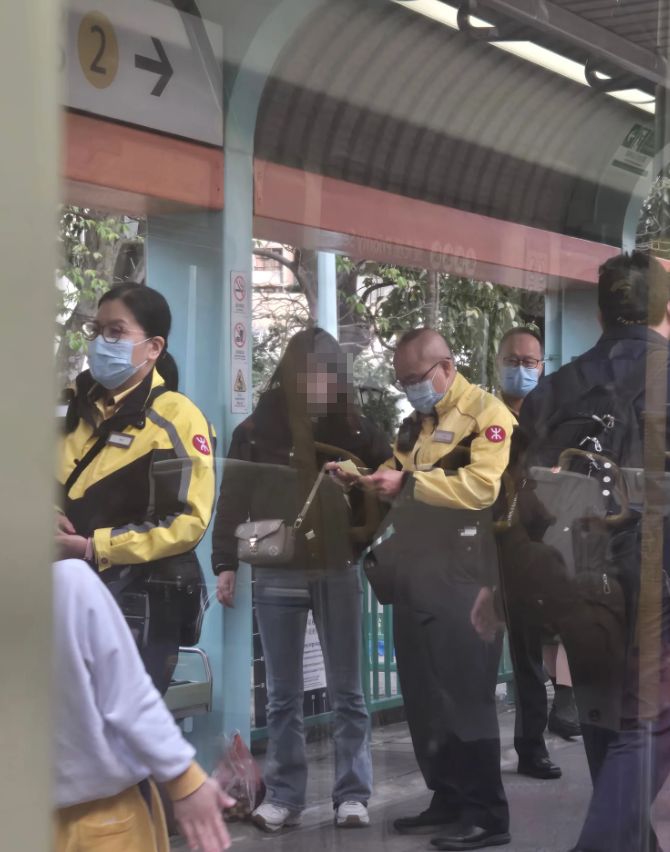 輕鐵後生女逃票斷正被罰款照片瘋傳