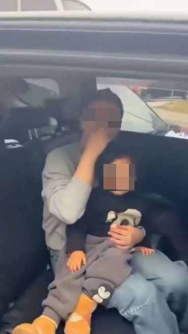 有片｜的士司機不滿被搶客舌戰網約車司機