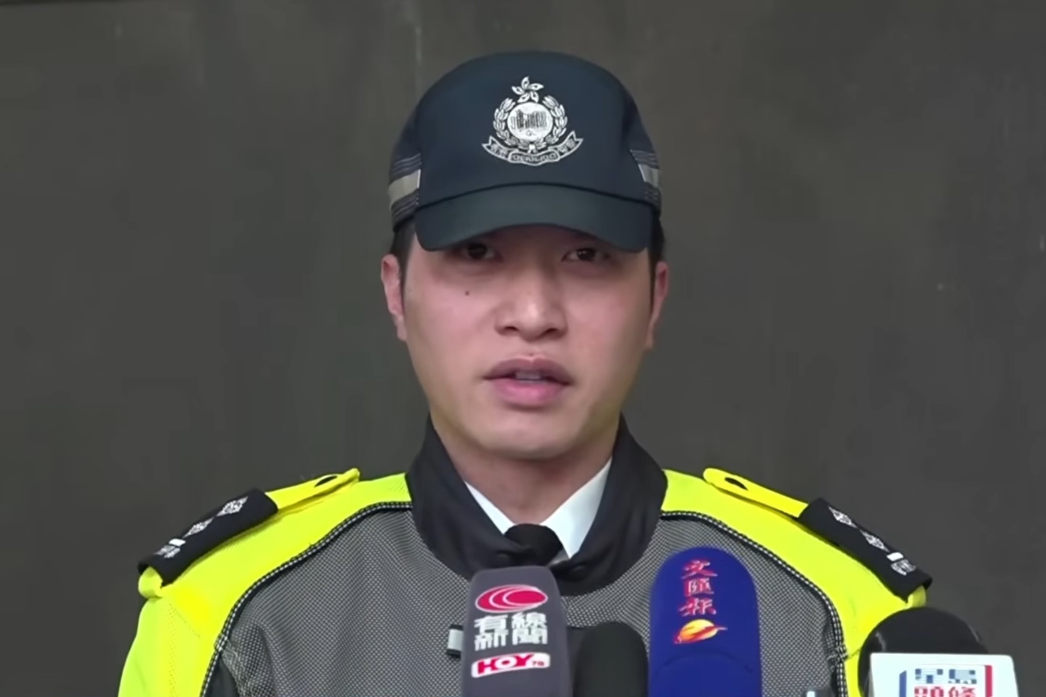 警方新界南總區交通部執行及管制組特遣隊高級督察魏嘉豪（警方YouTube直播截圖）