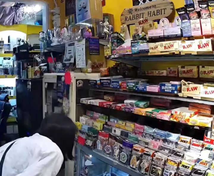 有片｜元朗煙草店女賊「零元購」偷走$420煙絲