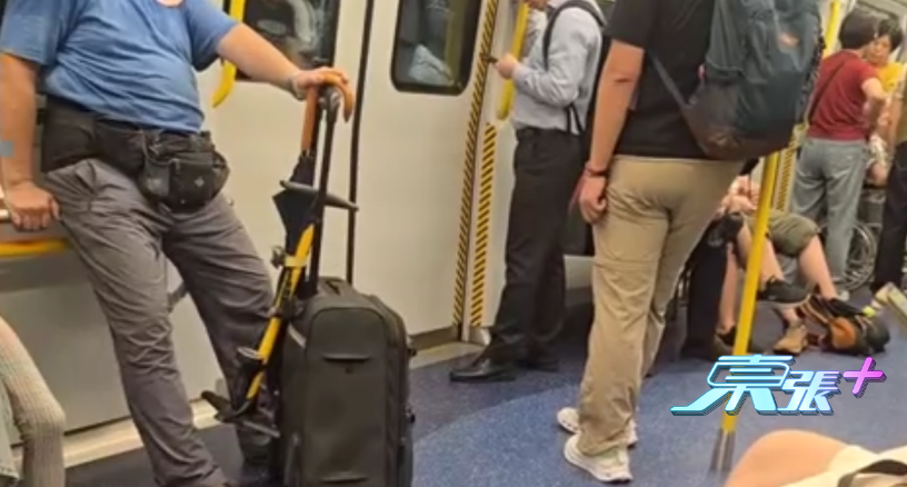 獨家｜港鐵「曬雀男」車廂露械自我慰摸全被拍下　乘客無動於衷嚇親女觀眾