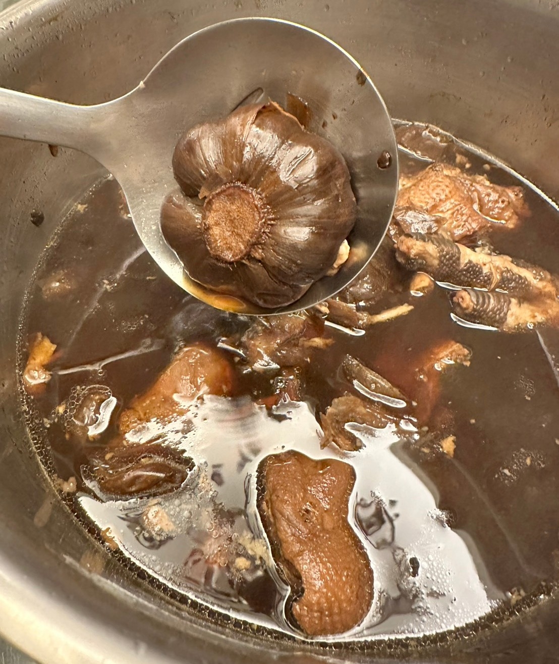 May be an image of shiitake mushrooms