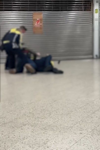 觀塘港鐵站爆4人混戰疑醉酒鬧事