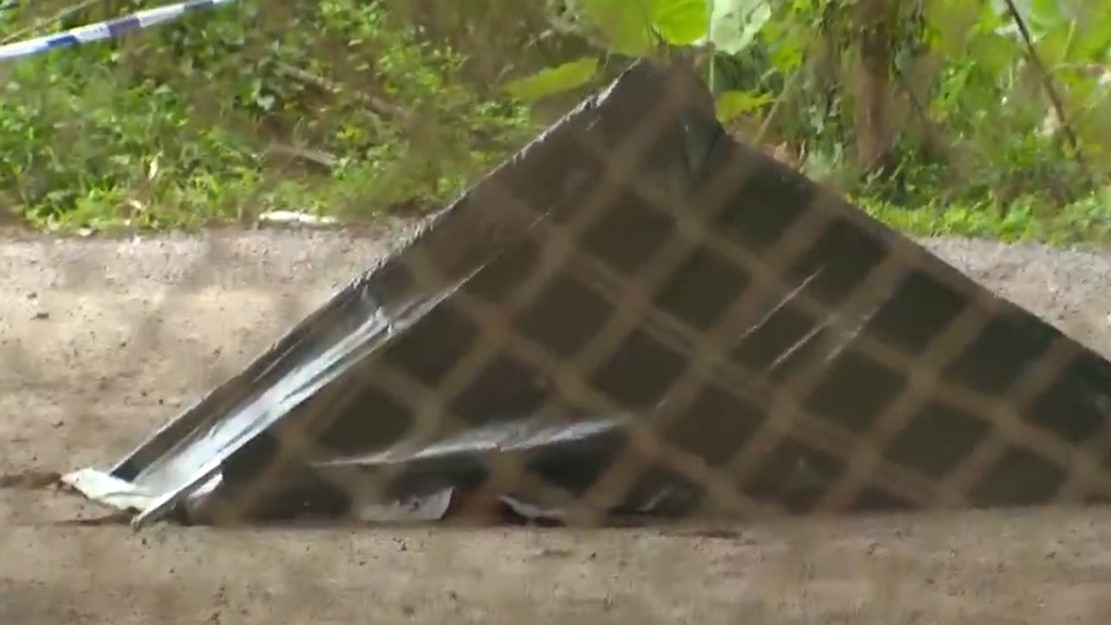 今日（8月25日）早上6時許，警方接報指，一名男子被發現倒臥在洪水橋的一段行車天橋橋底，其後證實不治。