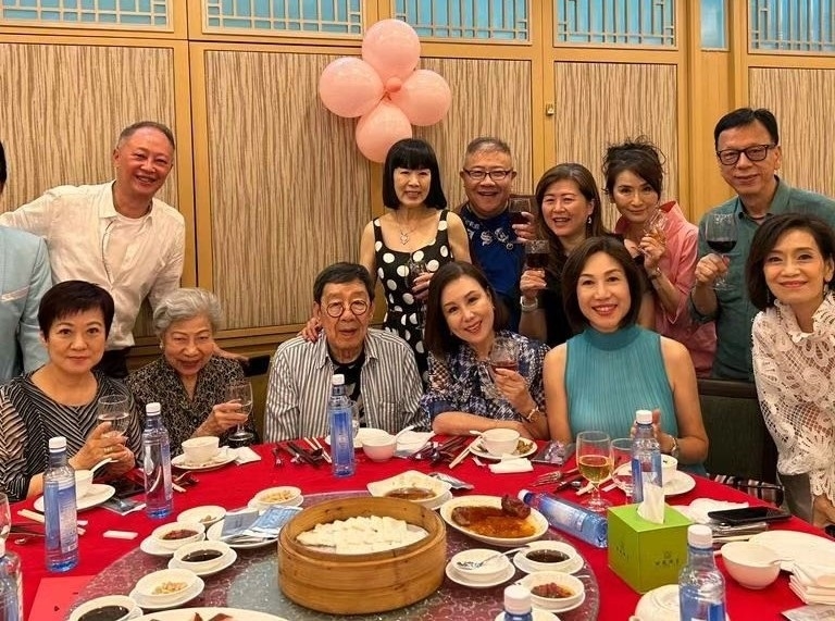 一班演藝圈超級大前輩都有出席生日會。