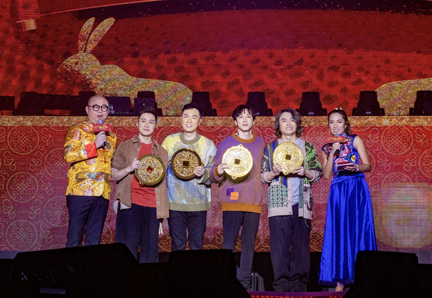 Supper Moment 為演唱會打頭陣。