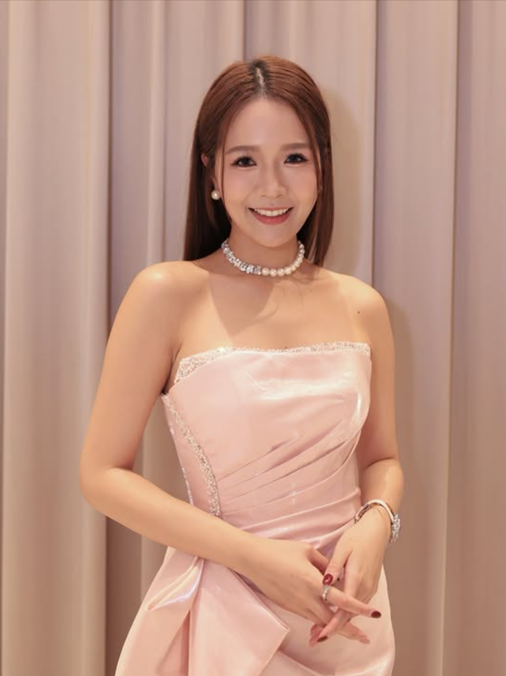 《東張》主持梁敏巧（Maggie）