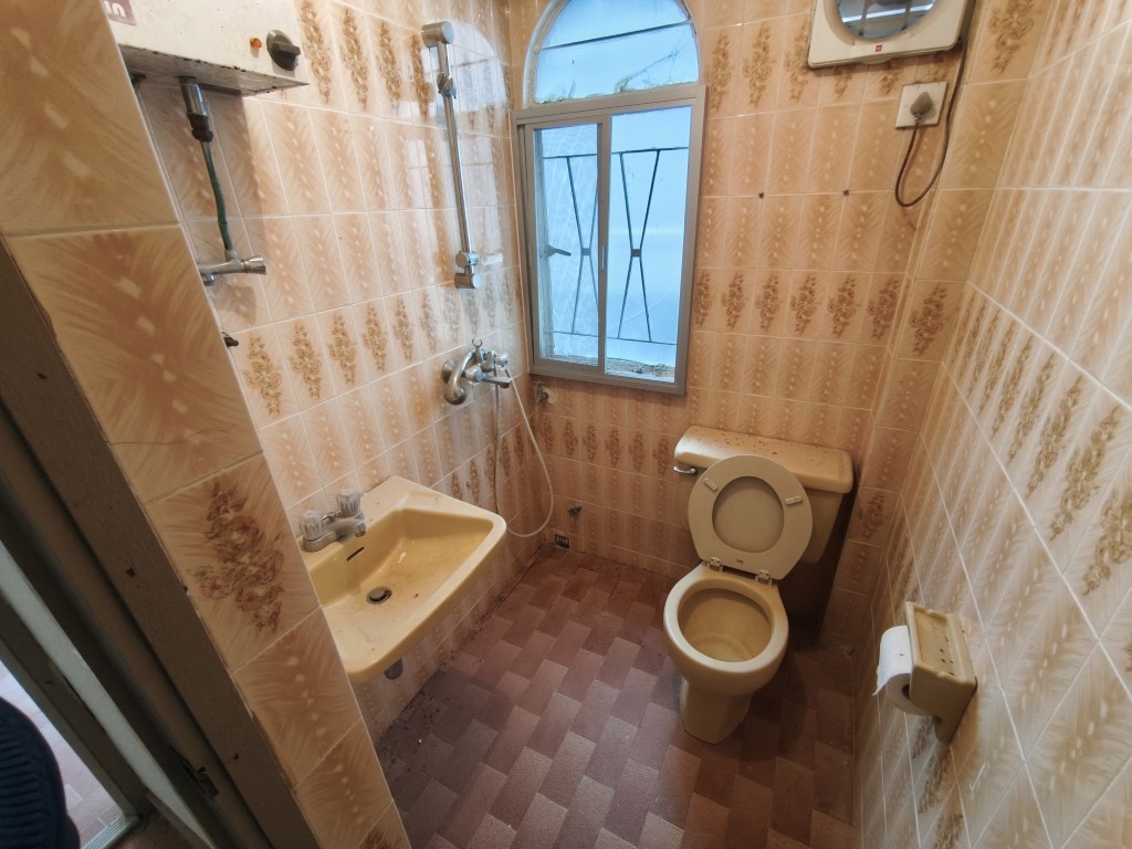 未提供相片說明。