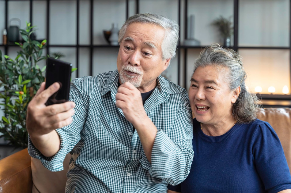 65歲以上用手機、電腦可預防失智？日本腦科學家建議這樣使用| 生活百科| 橘世代