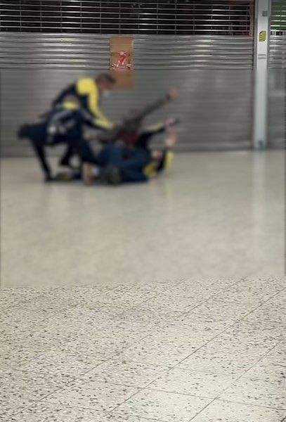 觀塘港鐵站爆4人混戰疑醉酒鬧事