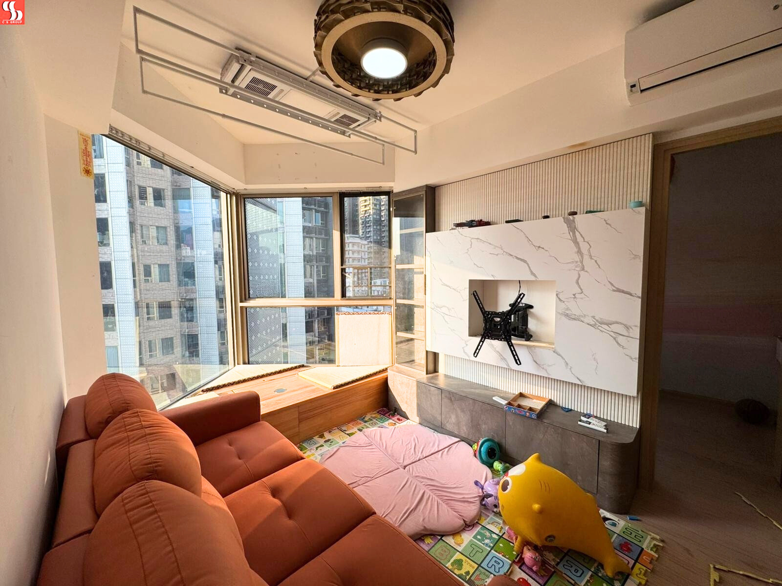 銀主盤愛海頌2房低估價200萬｜原業主944萬買入有機會蝕44%離場- 東張+