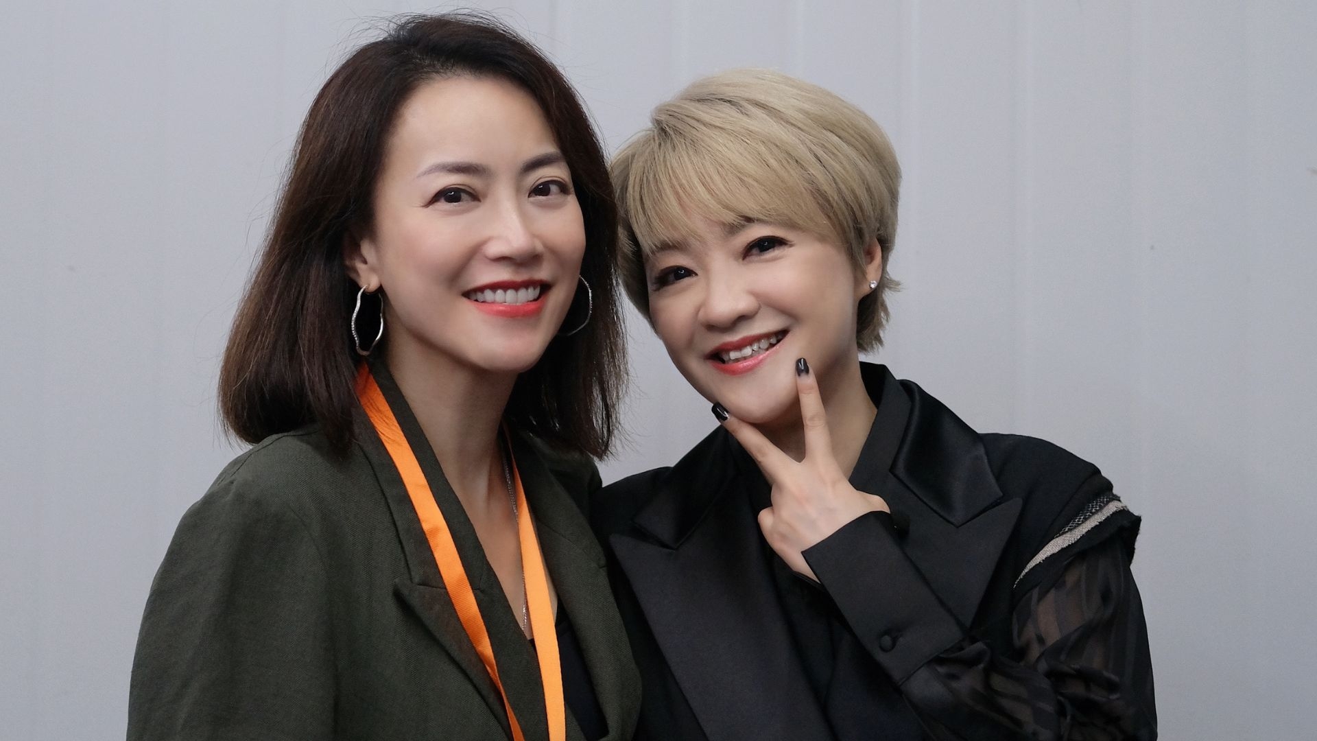 Mani喺社交平台post探班時與慧嫻嘅合照。